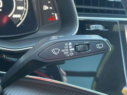 Used 2022 Audi RS Q8 AWD/4WD image 36