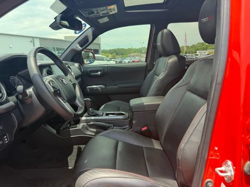 Used 2023 Toyota Tacoma TRD Pro AWD/4WD image 15