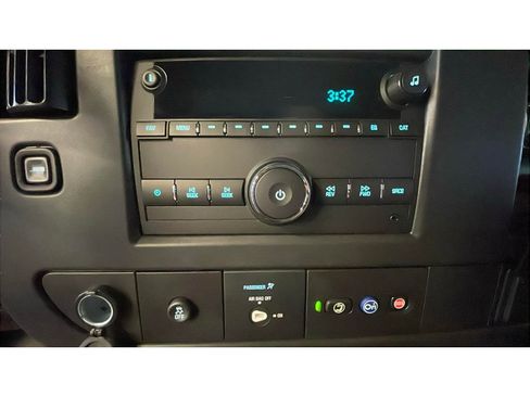 New 2025 GMC Savana 3500 Extended w/ Driver Convenience Package image 12