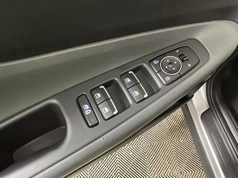Used 2023 Hyundai Santa Fe SEL FWD image 11