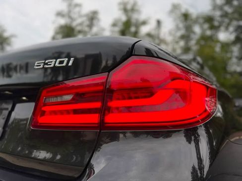 Used 2019 BMW 530i xDrive AWD/4WD image 10