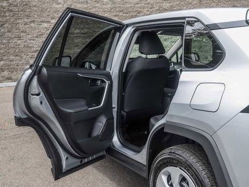 Certified 2025 Toyota RAV4 LE AWD/4WD image 20