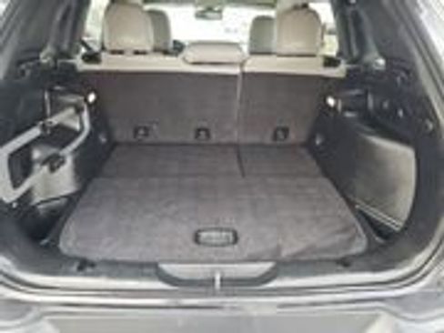 Used 2017 Jeep Cherokee Latitude w/ Comfort/Convenience Group image 15