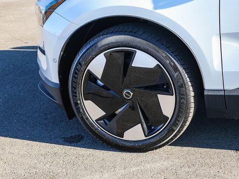 New 2026 Volvo EX30 Ultra w/ Climate Package image 9