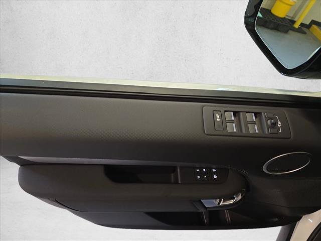 New 2026 Land Rover Discovery Dynamic SE AWD/4WD image 29