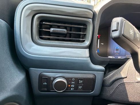 Used 2025 Ford Maverick XLT w/ XLT Luxury Package AWD/4WD image 23