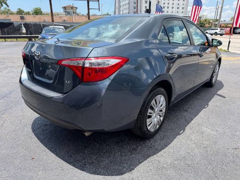 Used 2015 Toyota Corolla LE FWD image 5