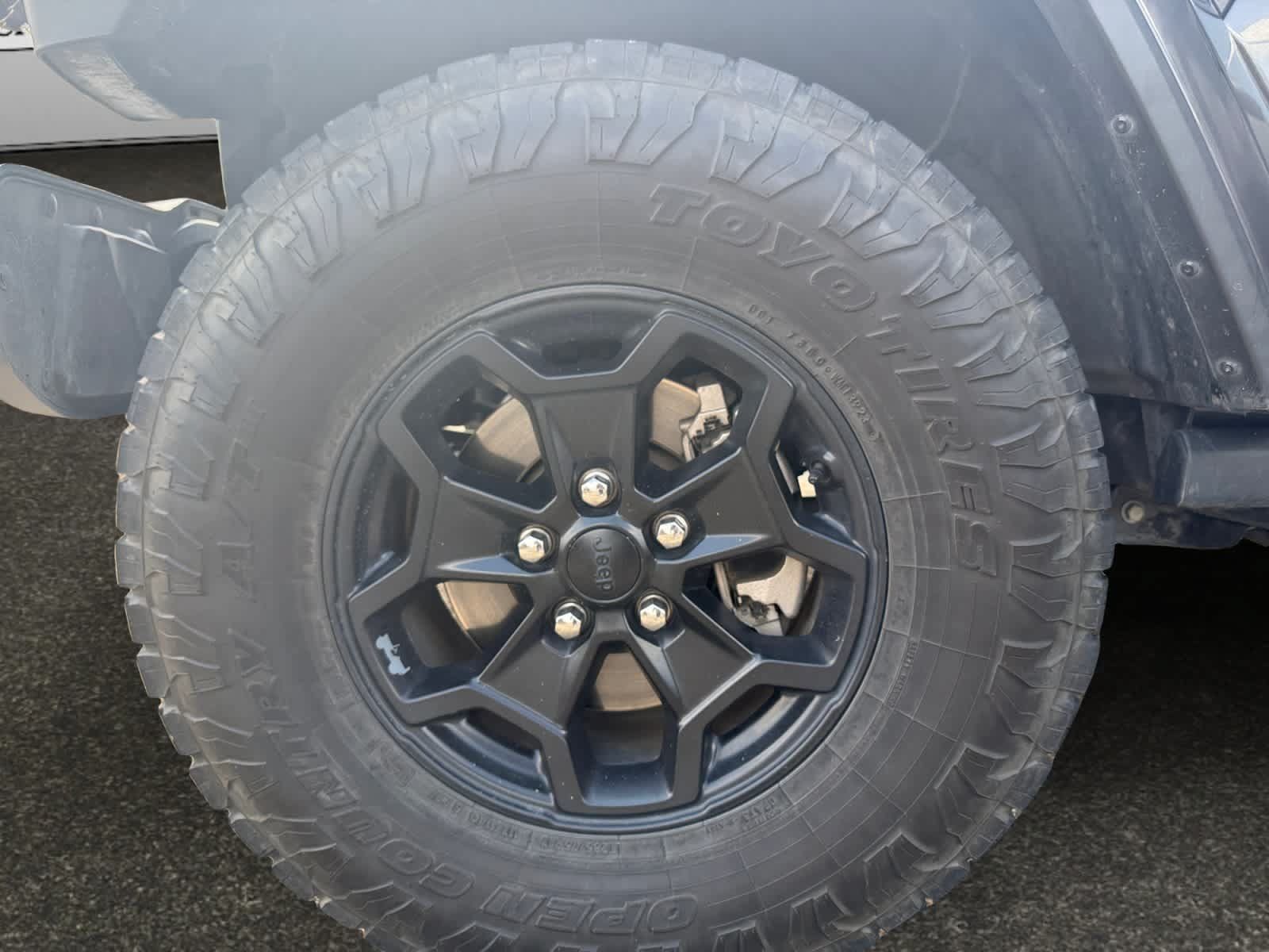 Used 2021 Jeep Gladiator Sport AWD/4WD image 10