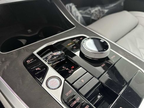 New 2026 BMW X5 xDrive40i w/ Executive Package image 16