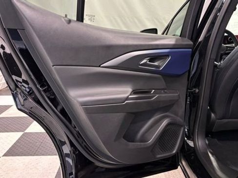 New 2026 Chevrolet Equinox EV LT image 17