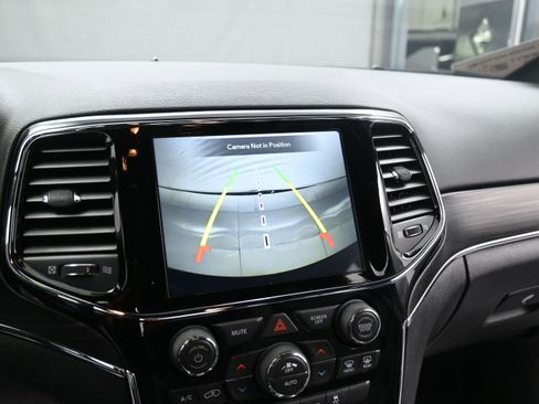 Used 2019 Jeep Grand Cherokee Limited AWD/4WD image 28