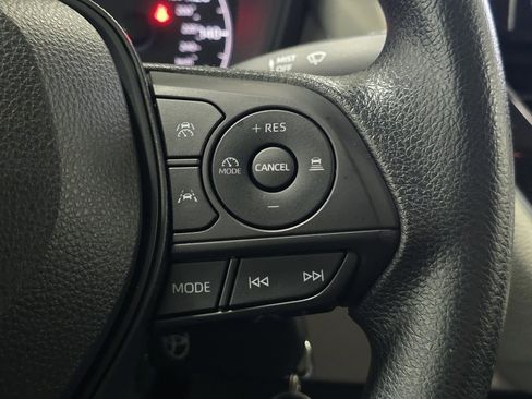 Used 2023 Toyota Corolla LE image 29