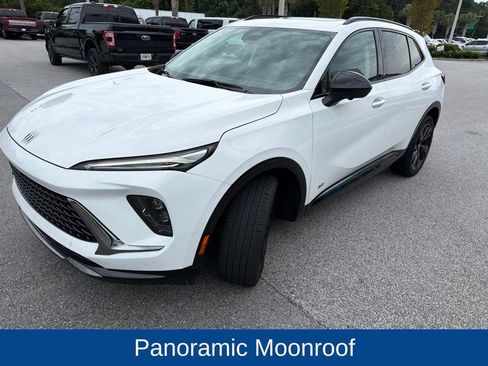 Used 2025 Buick Envision Sport Touring AWD/4WD image 3