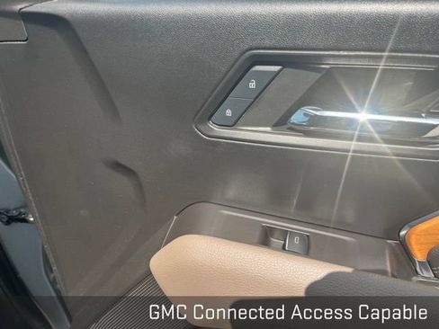 Used 2023 GMC Sierra 1500 AT4 w/ Technology Package AWD/4WD image 45