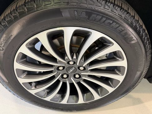 Used 2023 Lincoln Aviator Reserve w/ Equipment Group 201A image 42