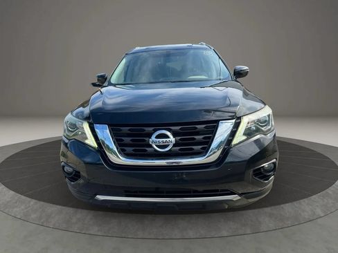 Used 2018 Nissan Pathfinder SV FWD image 2
