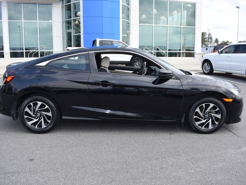 Used 2018 Honda Civic LX-P image 10