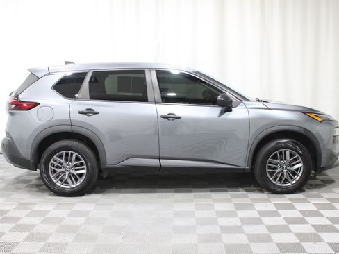Used 2022 Nissan Rogue S AWD/4WD image 28