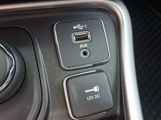 Used 2020 Jeep Compass Latitude w/ Cold Weather Group AWD/4WD image 24