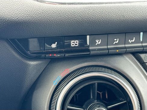 Used 2023 Chevrolet Blazer LT image 15