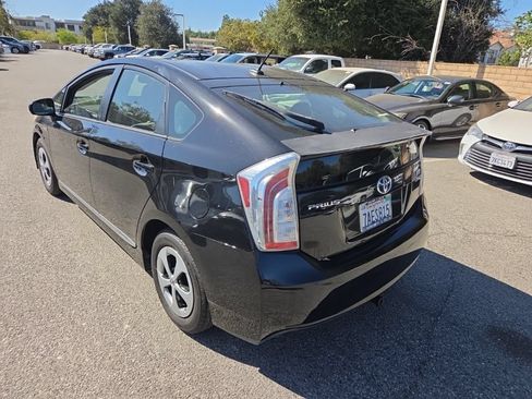 Used 2013 Toyota Prius Four FWD image 3