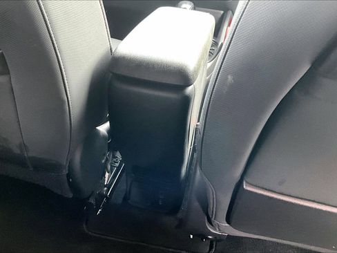 Used 2023 Chevrolet TrailBlazer RS w/ Sun and Liftgate Package FWD image 10