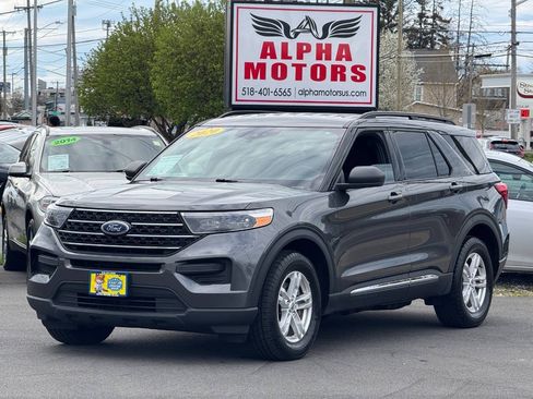 Used 2020 Ford Explorer XLT w/ Comfort Package AWD/4WD image 3