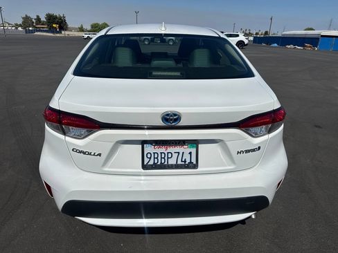 Used 2022 Toyota Corolla LE FWD image 4