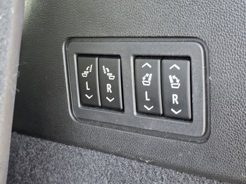 Used 2020 Cadillac XT6 Sport w/ Platinum Package image 29