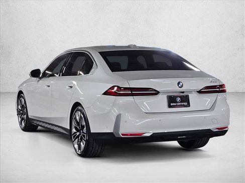 Certified 2026 BMW 530i w/ Premium Package RWD image 7