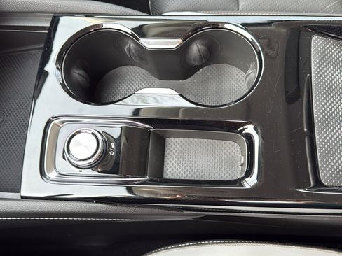 Used 2024 Buick Envision Sport Touring image 23