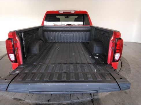 Used 2022 GMC Sierra 1500 Elevation w/ X31 Off-Road Package image 9