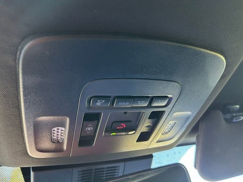 Used 2025 Toyota Camry XSE image 30