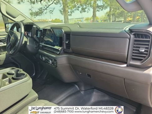 Used 2022 Chevrolet Silverado 1500 LT AWD/4WD image 29