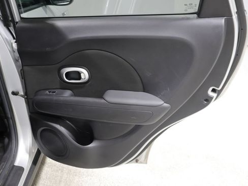Used 2018 Kia Soul + FWD image 21