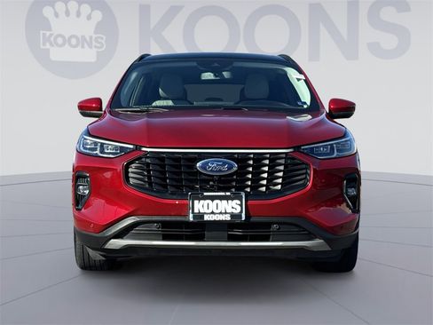 Used 2023 Ford Escape Platinum w/ Premium Technology Package image 11