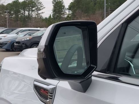 New 2026 GMC Yukon Denali w/ Sun & Power Step Package image 18