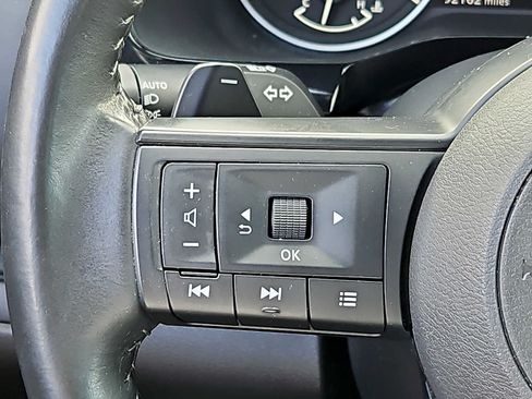 Used 2024 Nissan Pathfinder SV FWD image 21
