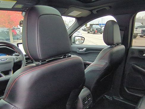 Used 2024 Ford Escape ST-Line Elite w/ Premium Technology Package image 18