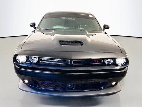 Used 2023 Dodge Challenger R/T w/ Plus Package image 2