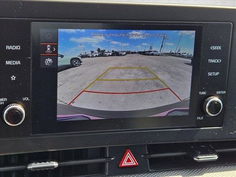 Used 2025 Kia Sportage LX FWD image 12