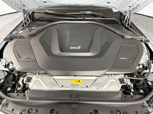 Certified 2024 BMW i4 eDrive40 w/ M Sport Package image 32