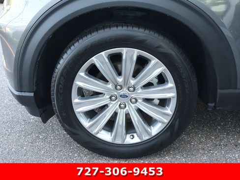 Used 2022 Ford Explorer Limited w/ Equipment Group 301A RWD image 13
