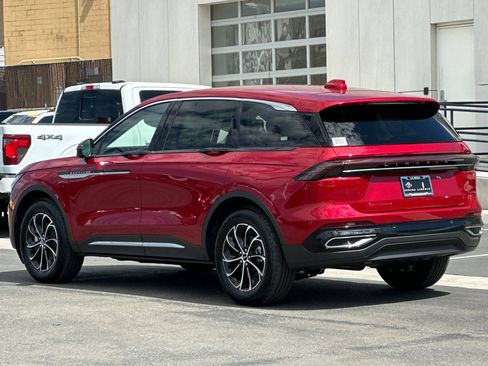 New 2026 Lincoln Nautilus Premier AWD/4WD image 5