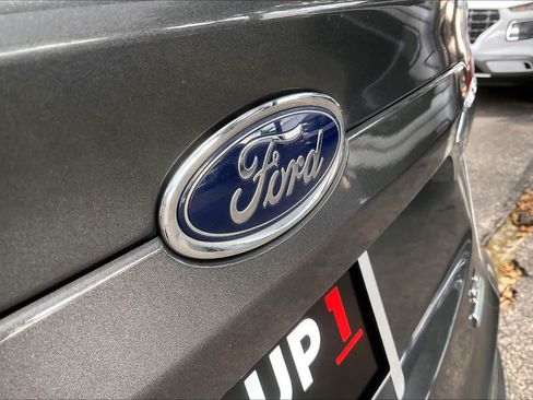Used 2020 Ford Fusion SE FWD image 31