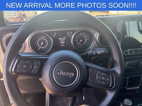 Used 2021 Jeep Wrangler Unlimited Sport AWD/4WD image 9