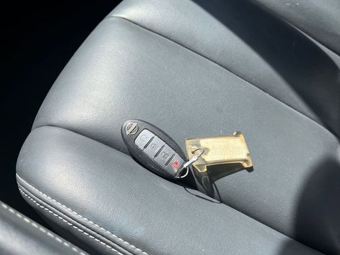 Used 2023 Nissan Murano SV image 22