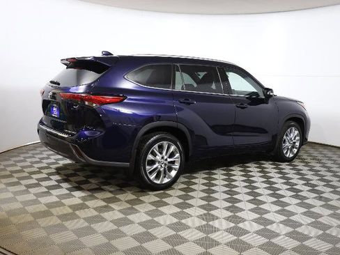 Used 2021 Toyota Highlander Limited w/ Protection Package #3 (TMS) image 5