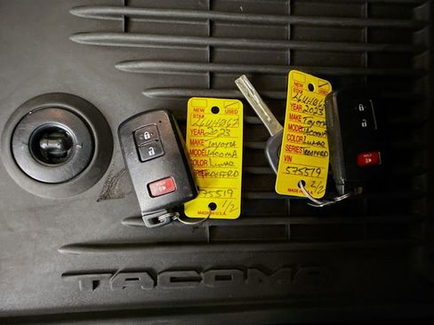 Certified 2023 Toyota Tacoma TRD Off-Road w/ Advanced Technology Package image 33