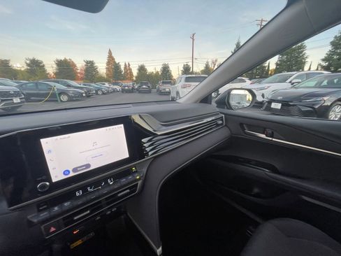 Used 2025 Toyota Camry LE image 29